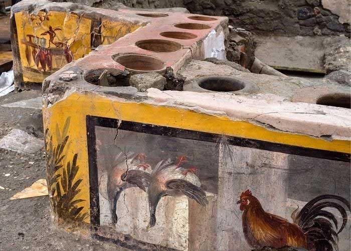 2,000-Year-Old Restaurant in Pompeii (Italy)