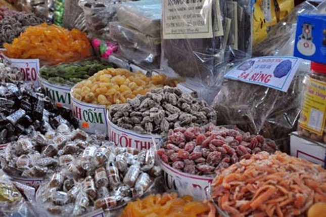 O Mai, Xi Muoi is a favorite snack of many, especially women and children.