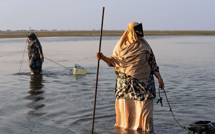 Bedouin tribe female fishermen