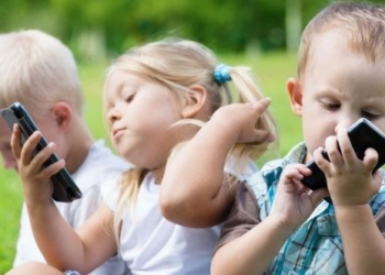 research new children lack focus due to excessive phone use 126672