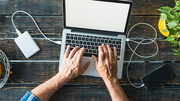 Properly charging your phone using a computer is a widely discussed topic.