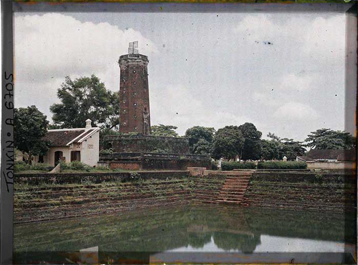 Lake and flagpole in the ancient citadel of Sơn Tây