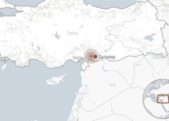 strong earthquake shakes turkey and syria many people die 125631