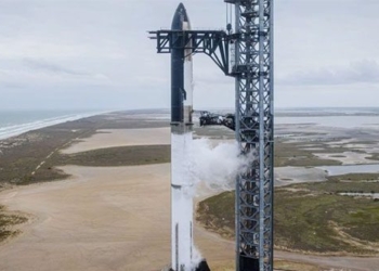 super light ship carries humans to mars with 50 chance of success 126410