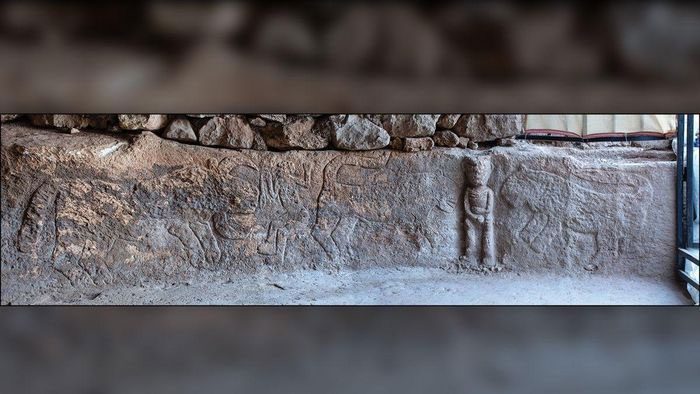 Overview of the stone relief