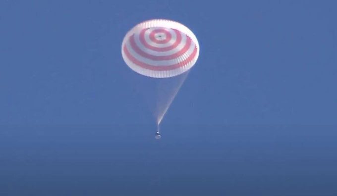 Soyuz MS-22 deploying parachute, landing in a steppe near Dzhezkazgan, Kazakhstan.