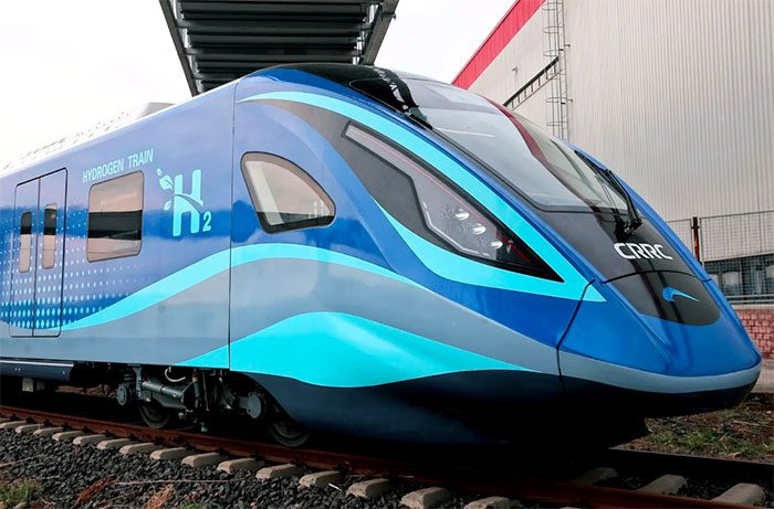 This is the first hybrid passenger train in China