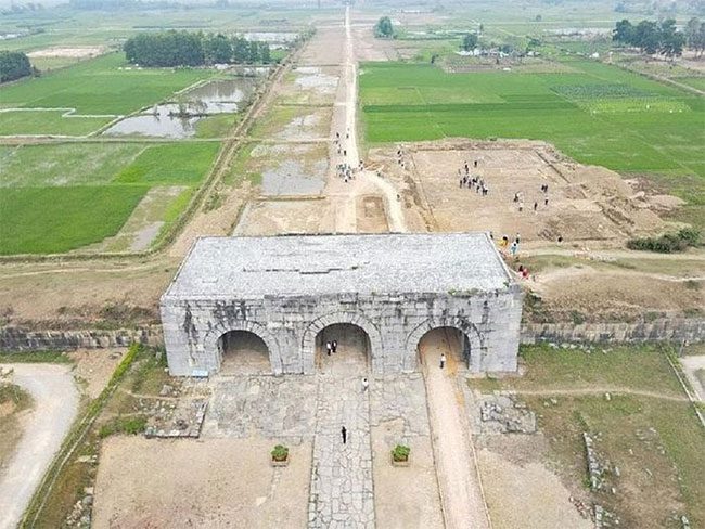 Archaeological excavation at the southern gate of the Ho Citadel World Cultural Heritage site.
