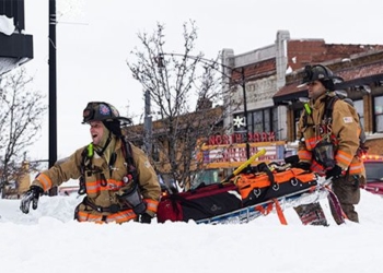 the city of america immersed in a snow layer up to 1 2m 124976
