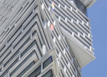 the first skyscraper in the world recycled 124711