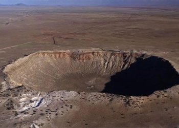 the giant asteroids frequently enter earths atmosphere 126559