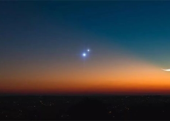 the mysterious phenomenon of jupiter and venus meeting in the night sky visible with the naked eye 126125