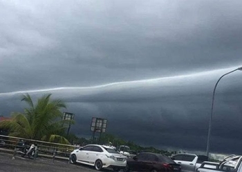 the umbrella raises up to heaven attracts attention in malaysia 126803