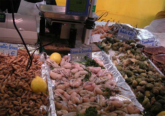 Frog meat for sale in France