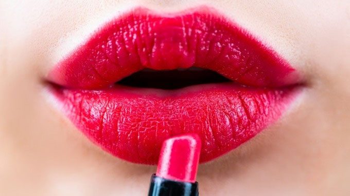 Natural, organic lipstick without chemicals is the ideal choice for you.