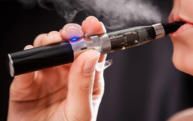 E-cigarettes damage DNA like traditional cigarettes.
