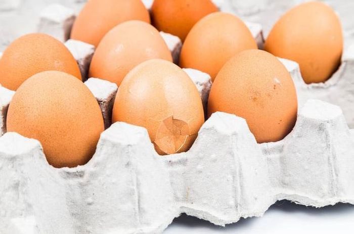 Cracked Egg
