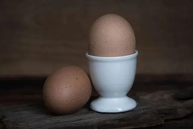Eggs are not suitable for reheating in the microwave.