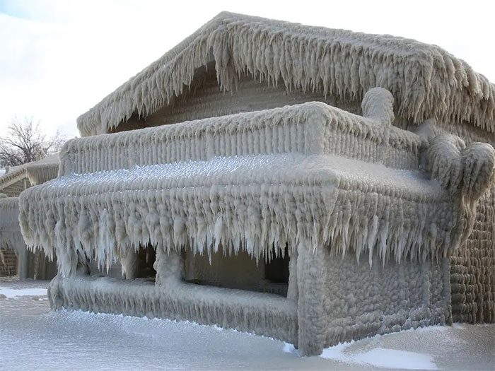 Severe weather phenomena create fascinating images.