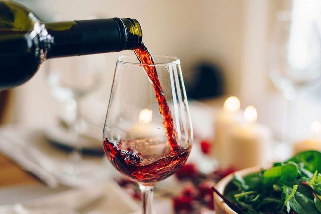 A glass of wine daily is better than abstaining from alcohol