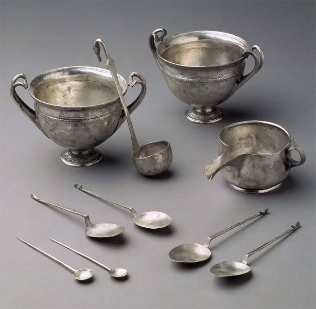 Lead metal became part of Roman life early on.
