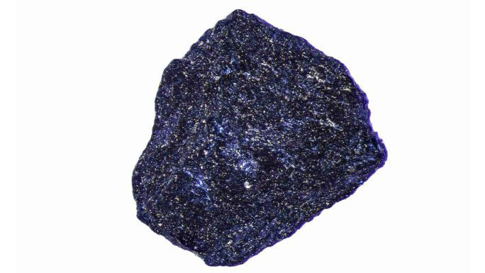 New material before high pressure changes color to achieve superconducting state