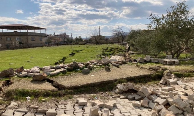 The crack runs through the town of Hassa.