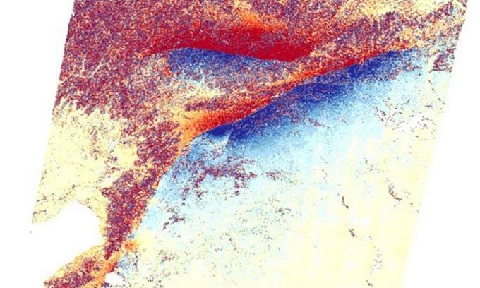 Two cracks appeared after the earthquake in Turkey captured by the Sentinel-1 satellite.