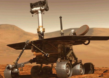 wall e the robot who spent 15 years wandering in outer space