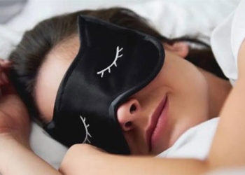 wearing a face mask while sleeping helps be more creative the next day 126297