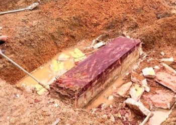 what is the style of grave planting 126093