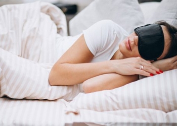 why do people feel like they are falling into a abyss while sleeping 125972