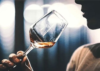 why do some people drink alcohol today but only get drunk 1 2 days later 125216