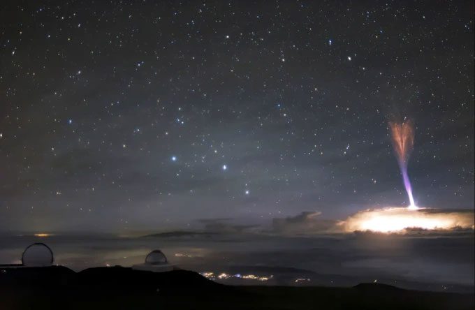 Gigantic Jet captured at Mauna Kea volcano, Hawaii.