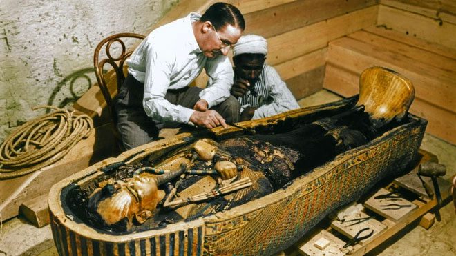 Archaeologist Howard Carter discovered the tomb of King Tutankhamun.