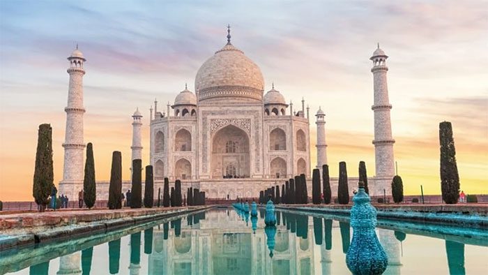 The Taj Mahal is a symbol of India.