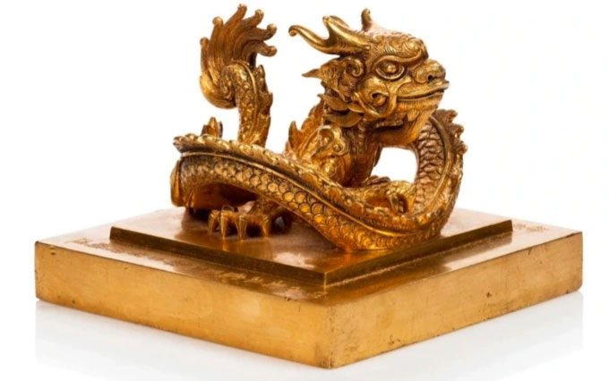 Image of the gold seal of the Nguyễn dynasty introduced on the official website of the MILLON auction house.