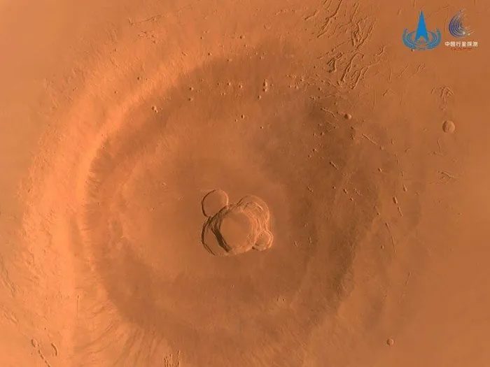 Tianwen-1 spacecraft captures imagery of Mars.