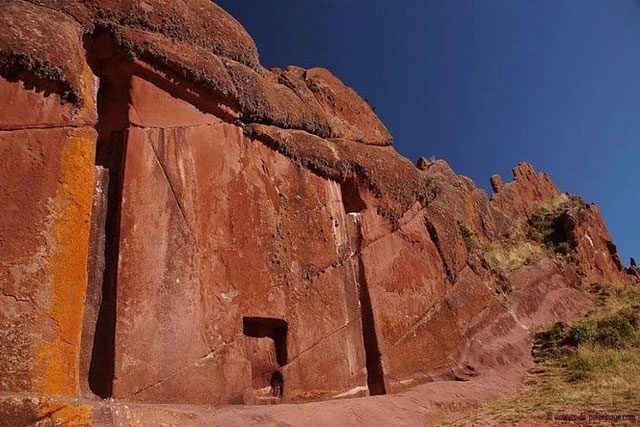 Aramu Muru Gate (Peru)