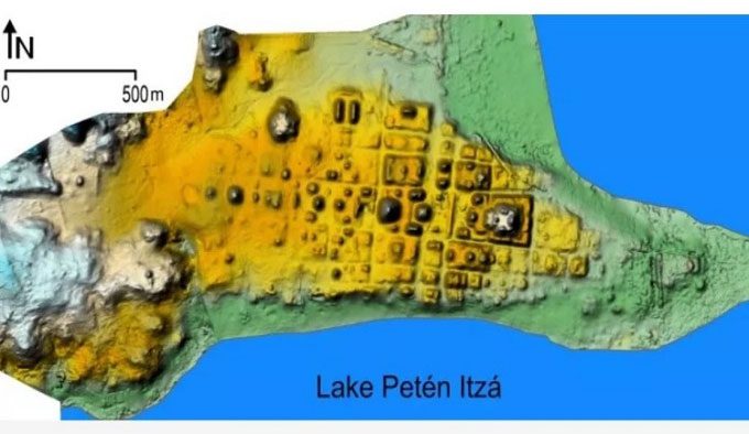 Map of Nixtun-Ch'ich' city viewed from above.