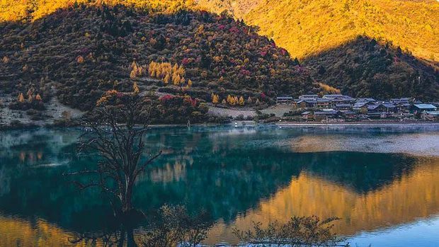Bazich Ancient Village by the serene Tianmu Lake