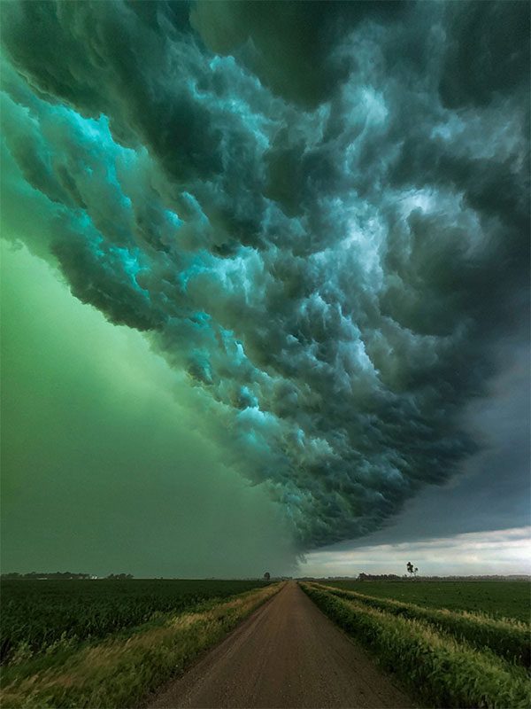 Apocalyptic scene as the derecho storm sweeps through Sioux Falls.