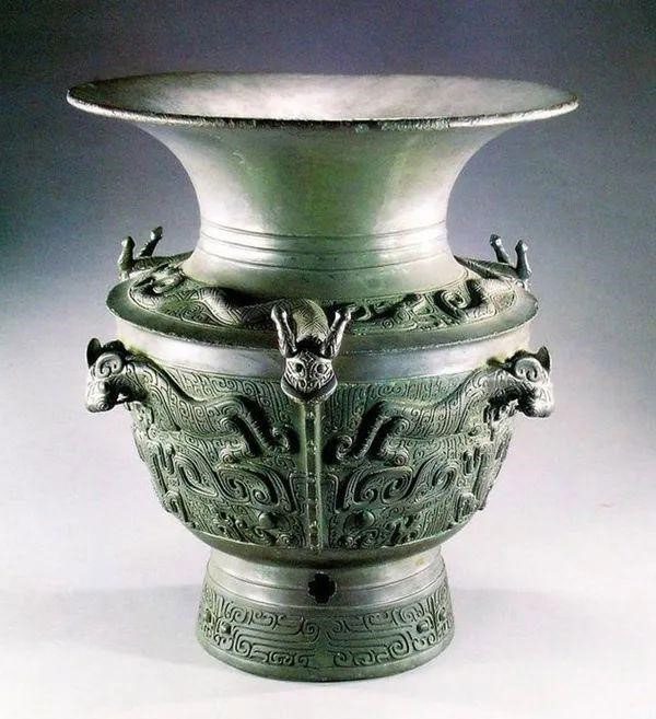 Bronze Vase with Dragon and Tiger Motif