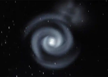 blue snail strange appearance in new zealand sky 121224