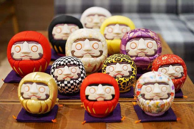 Although red is the most famous color, Daruma can come in various colors depending on wishes.