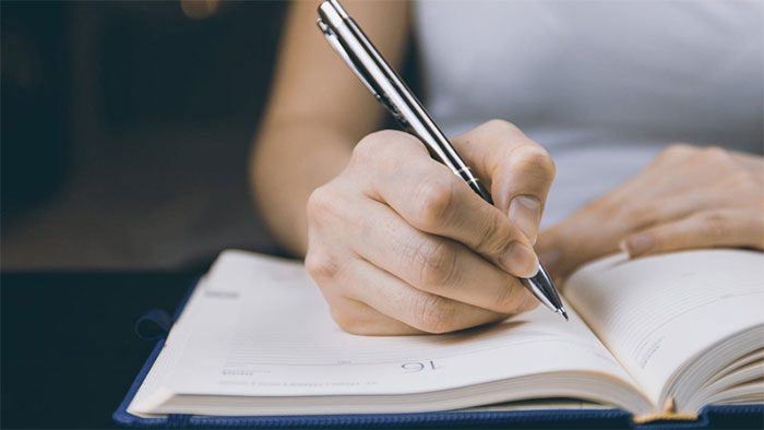 In cold weather, ballpoint ink tends to dry, leading to unclear writing.