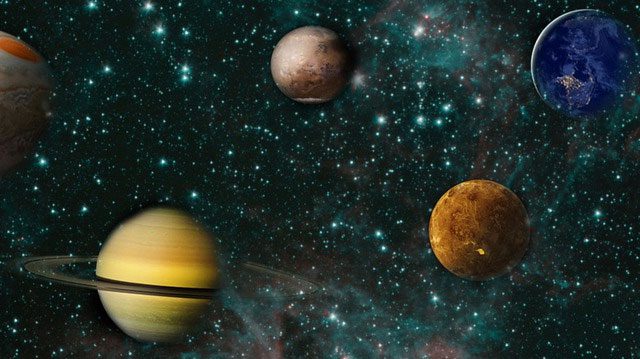 Each planet in the Solar System has different colors.