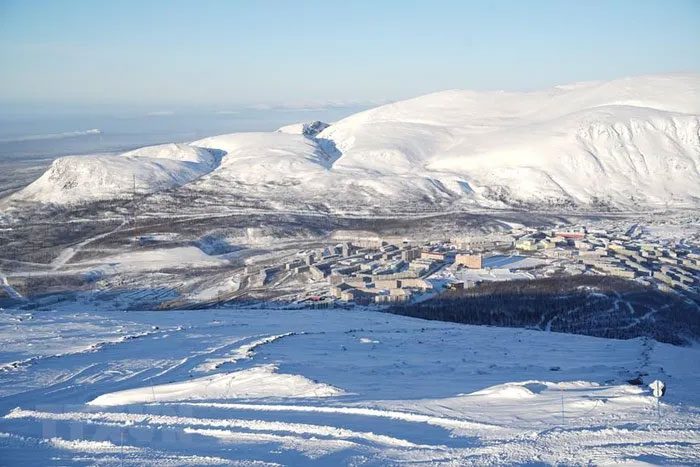 The beautiful ski town of Kirovsk, 200km from Murmansk