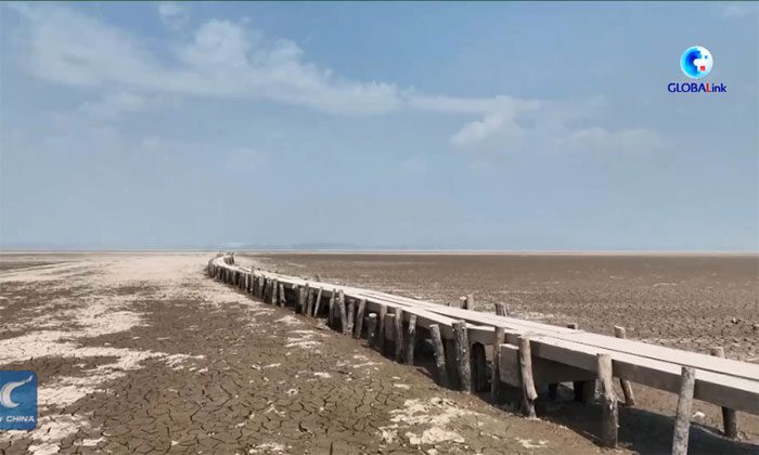 Qianyan is the longest stone bridge spanning a lake in China.
