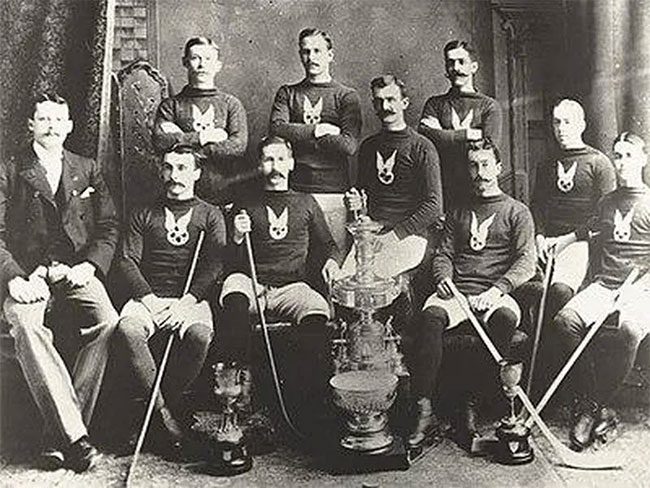 Photo of the Montreal Hockey Club taken in 1893.